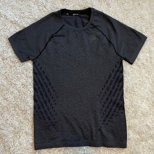 Men’s Gymshark Charcoal Grey Tee Size Medium